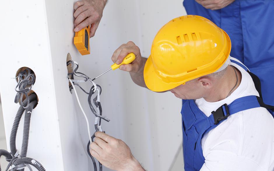 électricien dans le bâtiment Paris 15
