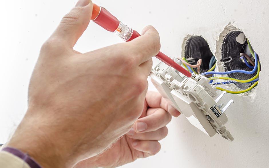 électricien dans le bâtiment Paris 15
